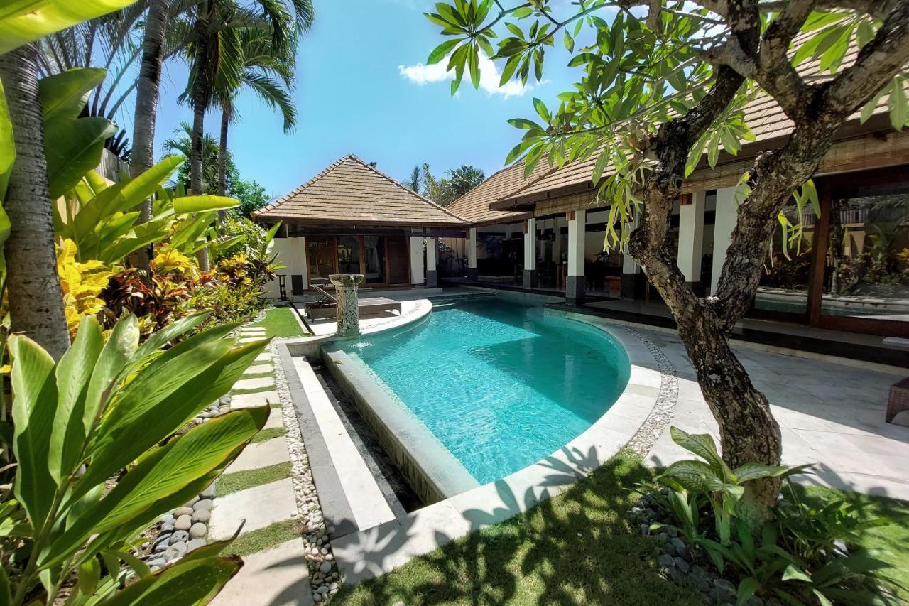 The Maya Seminyak Villas Exterior photo