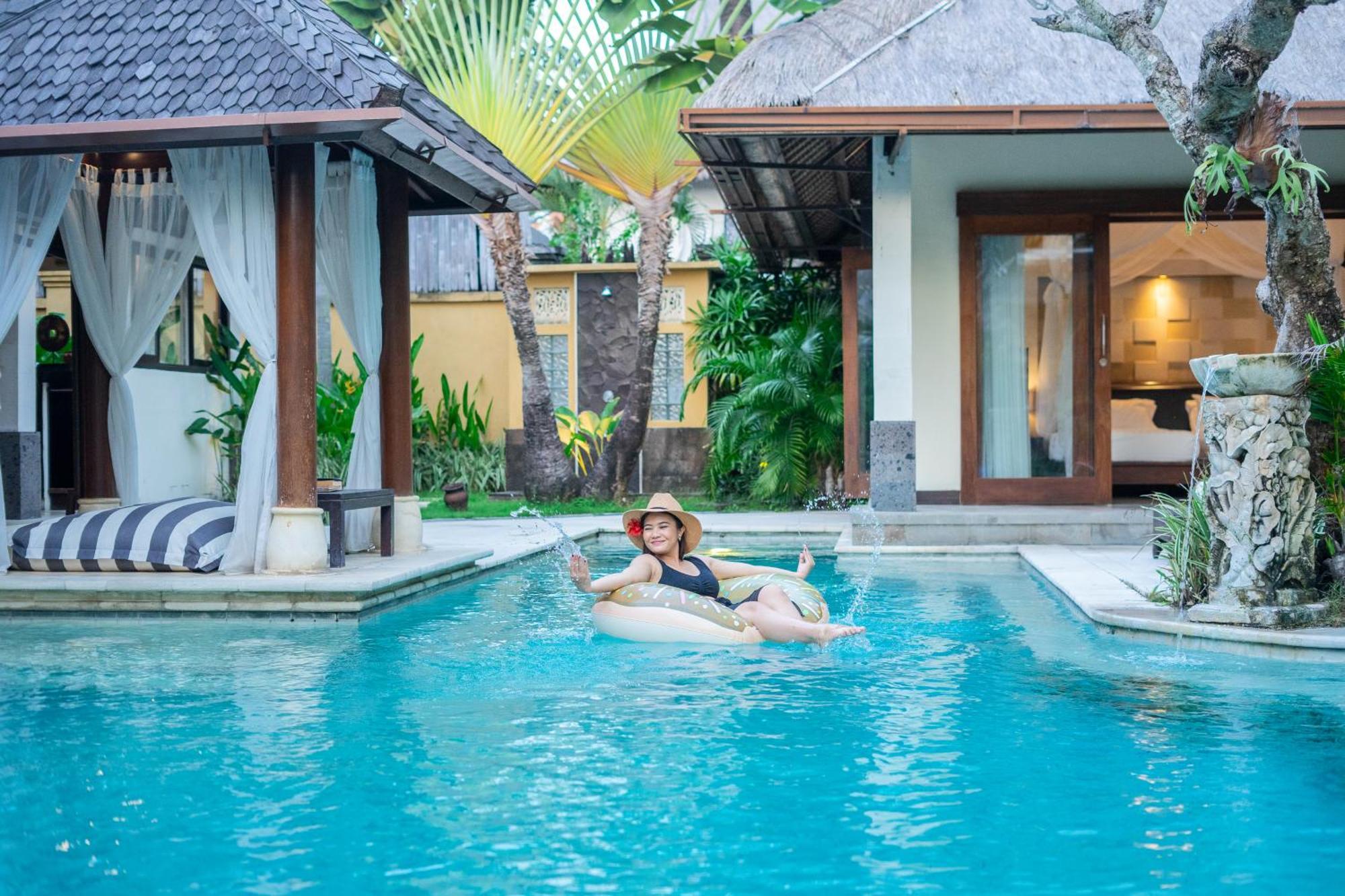 The Maya Seminyak Villas Exterior photo