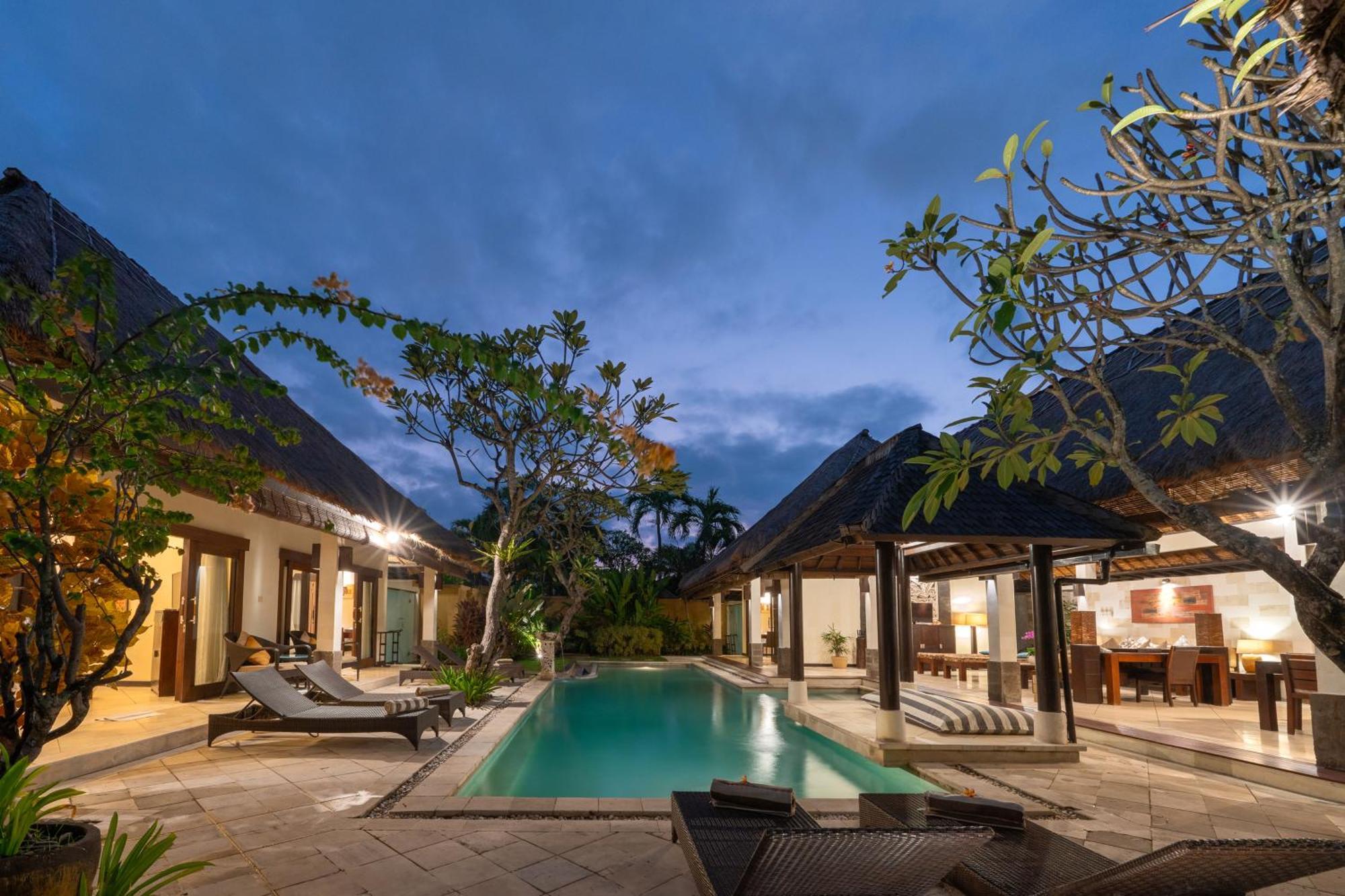 The Maya Seminyak Villas Exterior photo