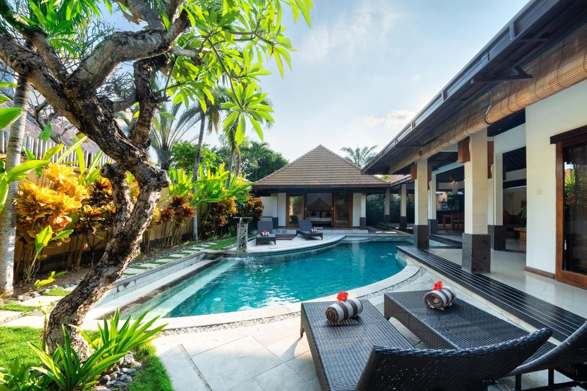 The Maya Seminyak Villas Exterior photo