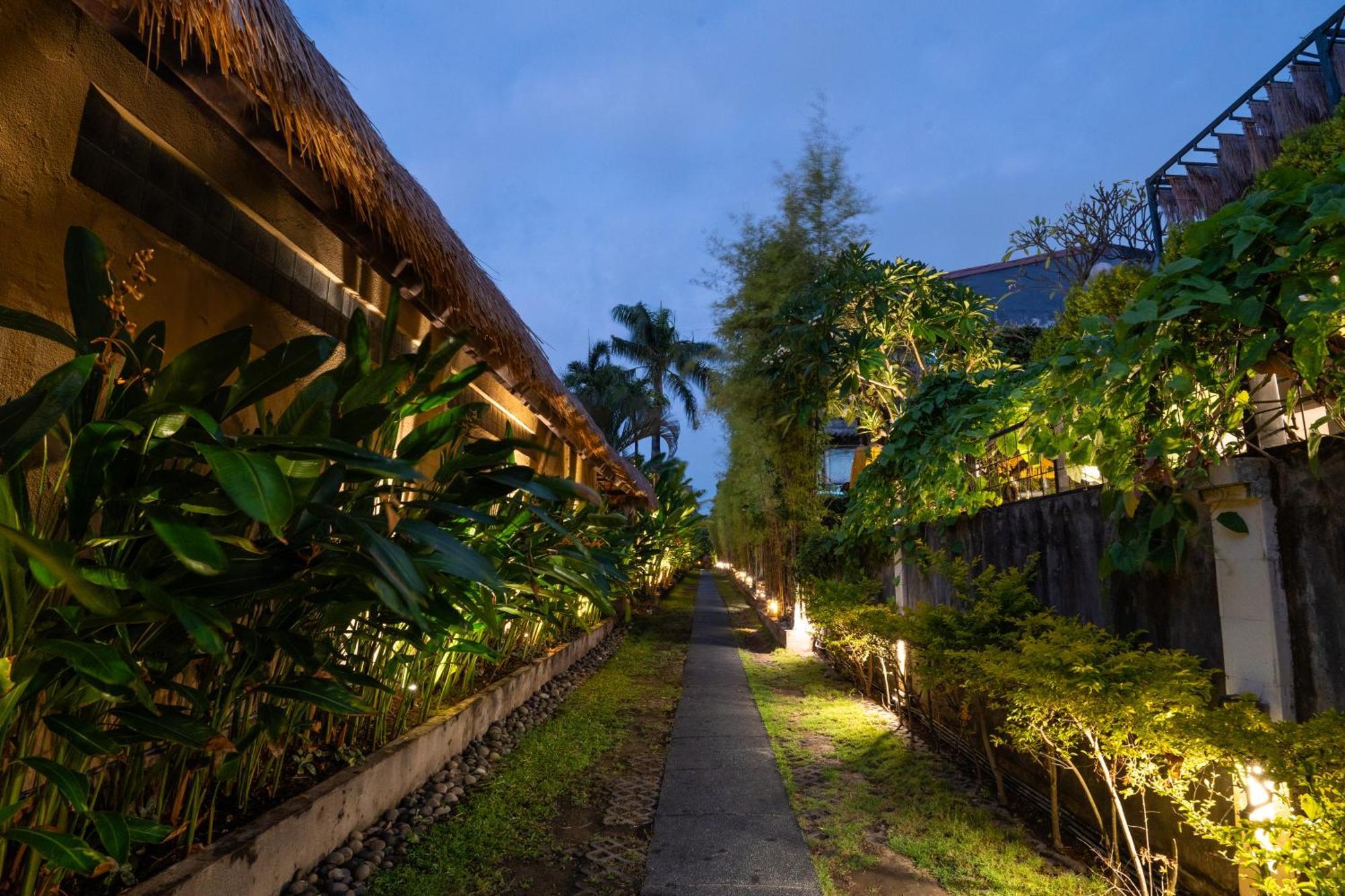 The Maya Seminyak Villas Exterior photo